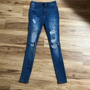 ‘Fit jeans’ jeans.